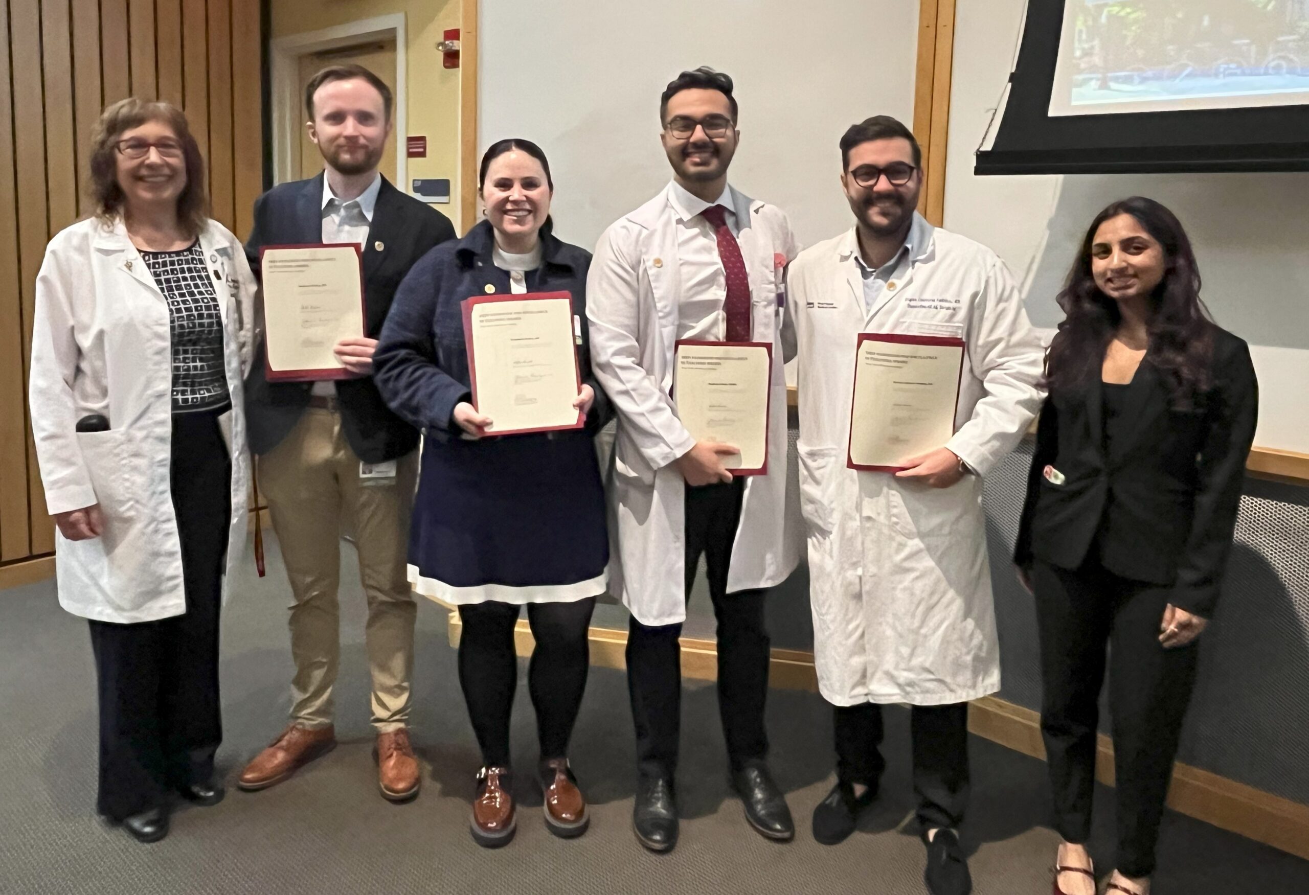 School of Medicine Class of 2027 Takes Pivotal Step from Classroom to Clinic